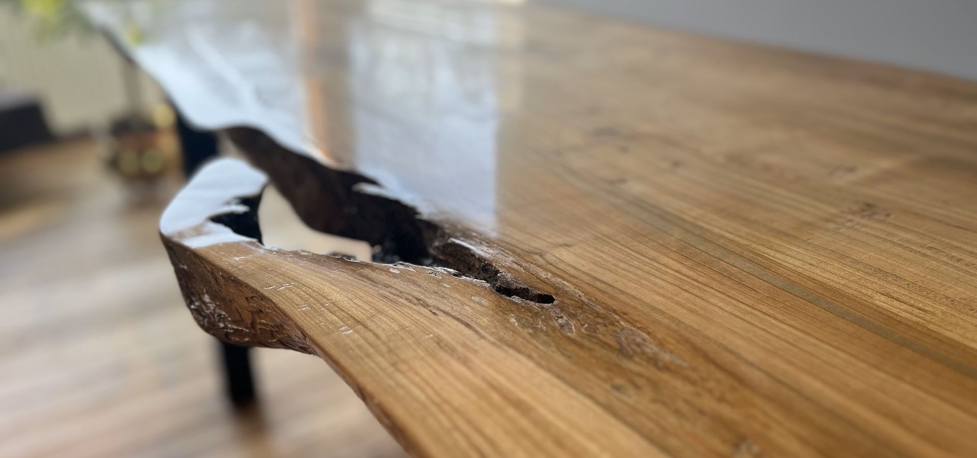 Mamutasztalok és étkezőasztalok